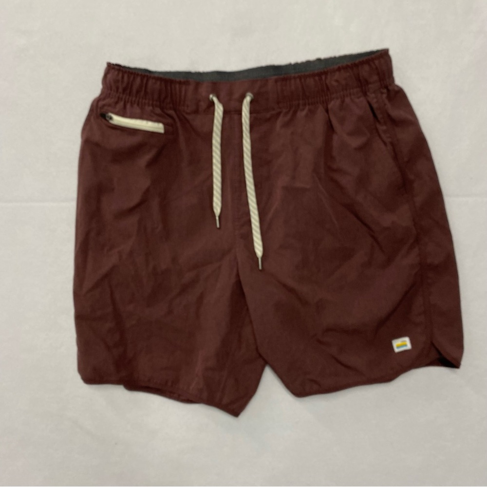 Vuori Men's Maroon Banks Shorts 7 inch unlined Size Large